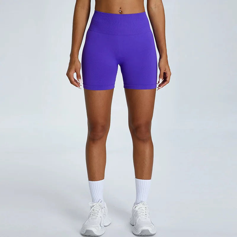 Eterna Chic Yoga Sport Short 2025