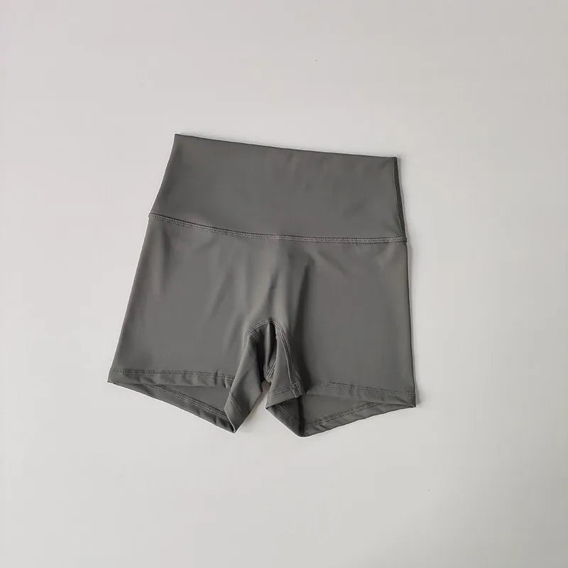 Eterna Chic Yoga Sport Short 2025