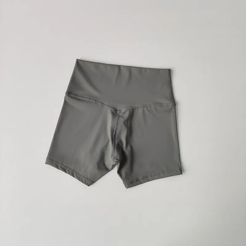 Eterna Chic Yoga Sport Short 2025