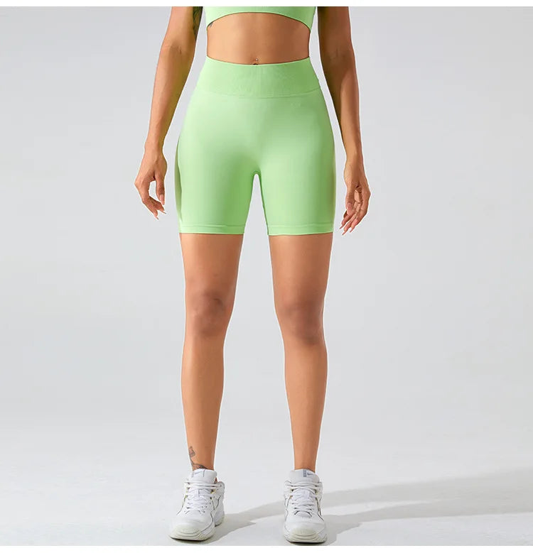 Eterna Chic Yoga Sport Short 2025